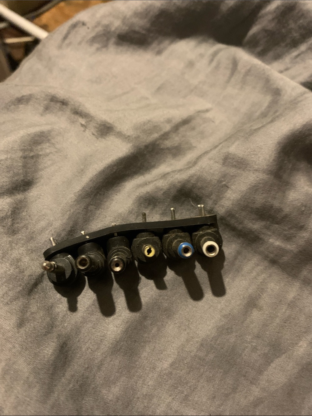 Plug adapters - Picture 4 of 4
